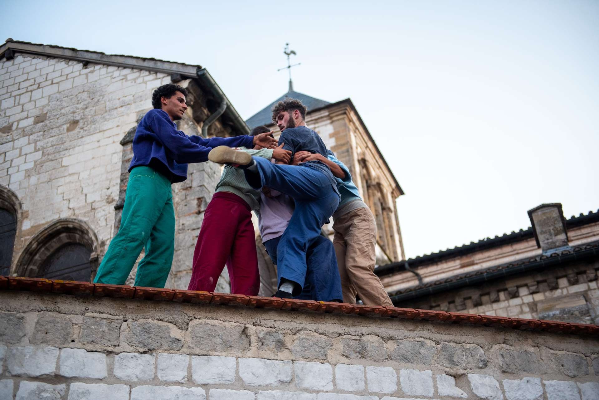 collectif la horde dans les pavés