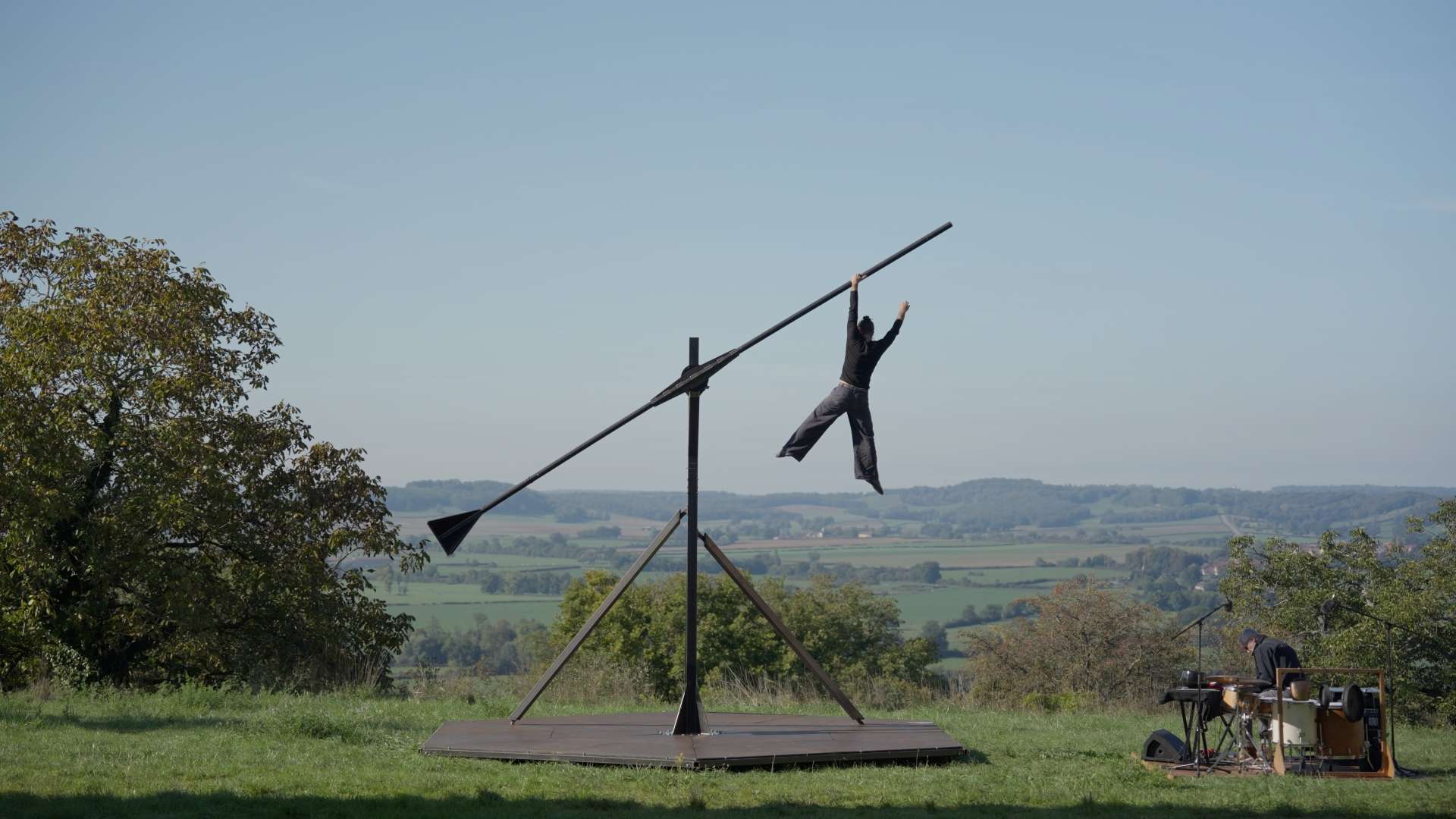 Par-delà l’horizon